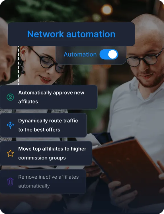 Ein Overlay für Softwaretechnologien und -plattformen, das Automatisierungs-Schalter für Marketingaufgaben, Boni und Affiliate-Berichte zeigt.